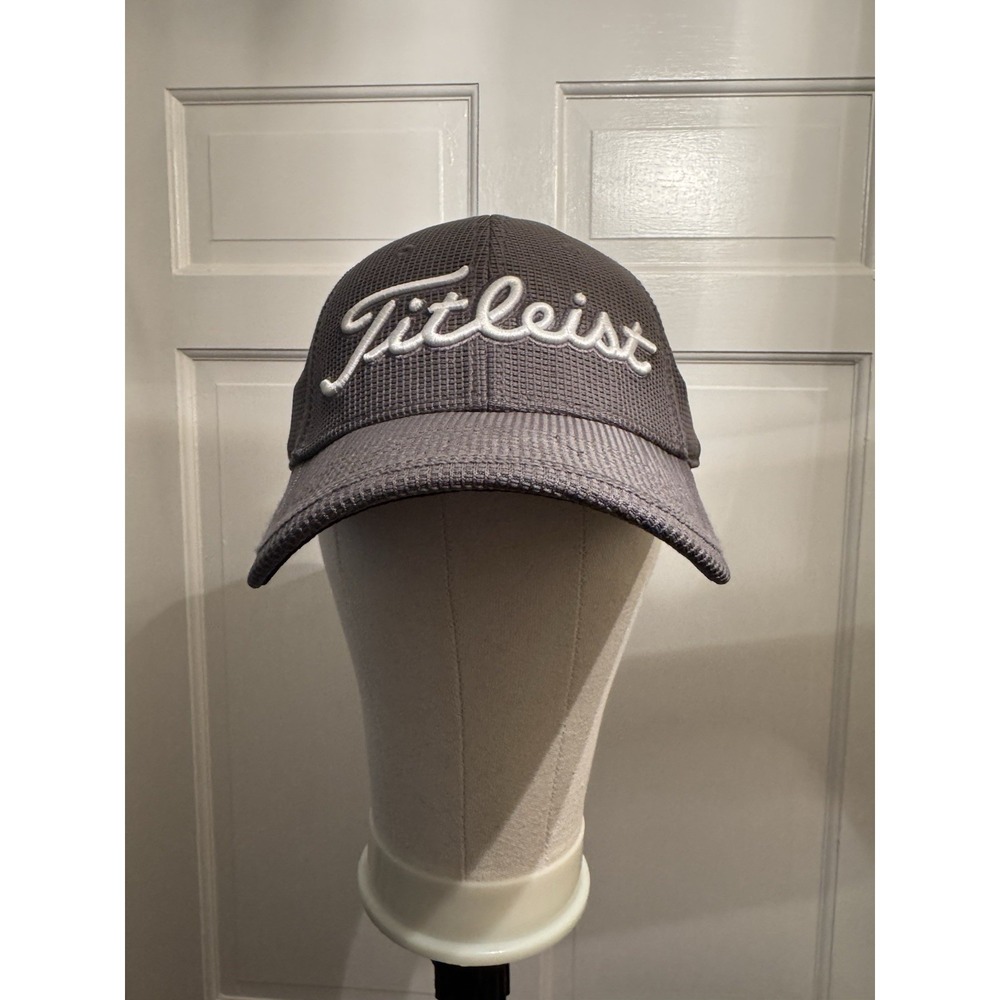 Titleist Golf Hat Mens L/XL Gray Stretch Fit Script Logo Performance Cap